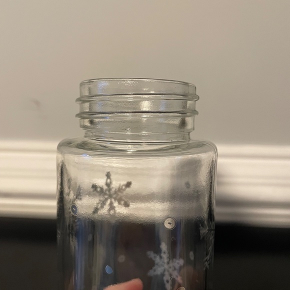 5 for $20: Target snowflake glass water bottle - Picture 4 of 5
